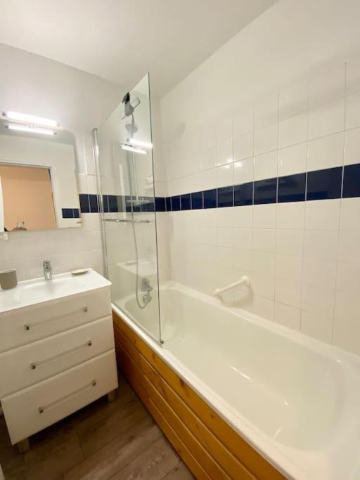 Studio Entre Mer Et Dunes Avec Balcon Vue Laterale Mer 50M Plage Pour 3 Pers Wifi Menage Compris Fort-Mahon-Plage Luaran gambar