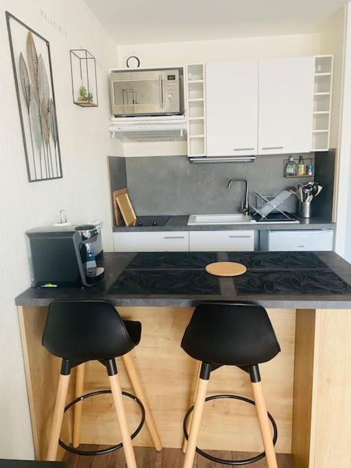 Studio Entre Mer Et Dunes Avec Balcon Vue Laterale Mer 50M Plage Pour 3 Pers Wifi Menage Compris Fort-Mahon-Plage Luaran gambar