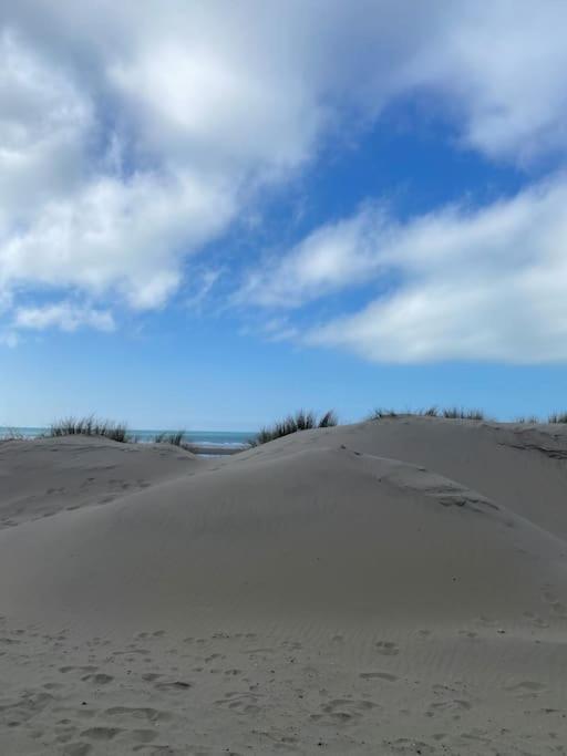 Studio Entre Mer Et Dunes Avec Balcon Vue Laterale Mer 50M Plage Pour 3 Pers Wifi Menage Compris Fort-Mahon-Plage Luaran gambar
