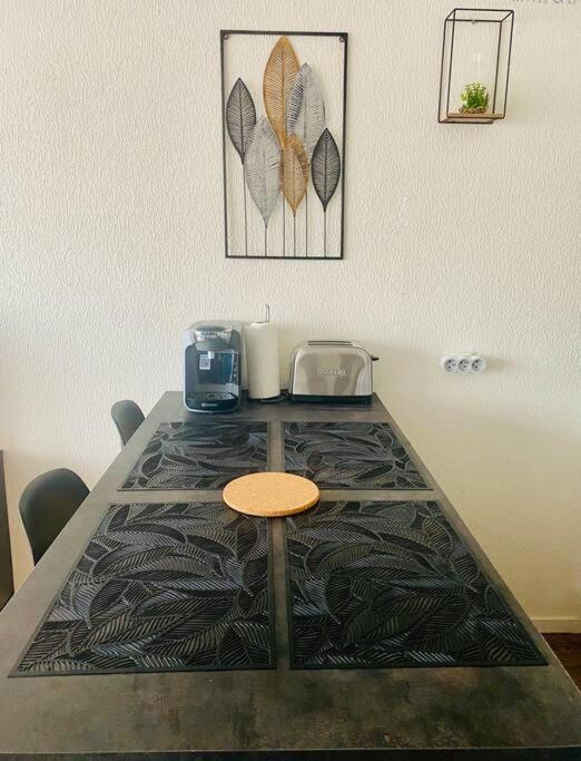 Studio Entre Mer Et Dunes Avec Balcon Vue Laterale Mer 50M Plage Pour 3 Pers Wifi Menage Compris Fort-Mahon-Plage Luaran gambar